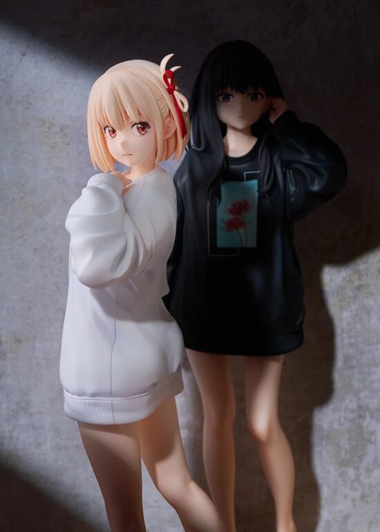 錦木千束 オーバーサイズトレーナーVer.