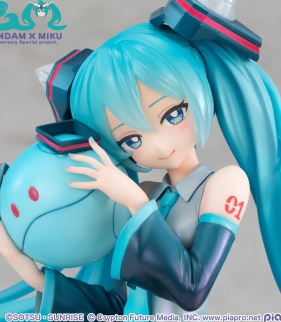 機動戦士ガンダム45周年×初音ミク 初音ミク×ダブルオーガンダム 機動戦士ガンダム45周年×初音ミク 初音ミク×ダブルオーガンダム