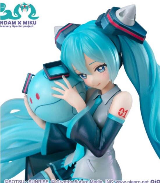 機動戦士ガンダム45周年×初音ミク 初音ミク×ダブルオーガンダム 機動戦士ガンダム45周年×初音ミク 初音ミク×ダブルオーガンダム