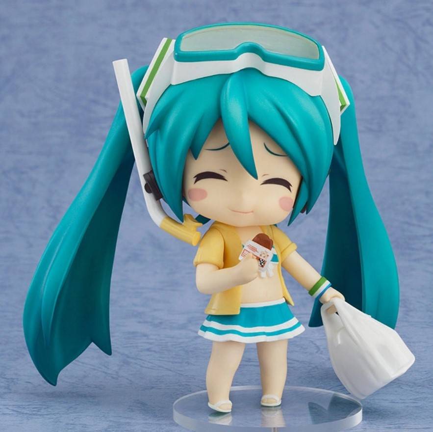 ねんどろいど 初音ミク 水着Ver. ＆ FamilyMart 2013 Ver.